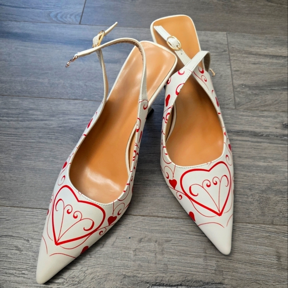 Heart Patterned Pump With Small Square Heel Cream & Red NWOT Girlhoodcore Sz 11